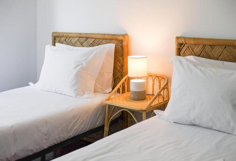 Charming Tm Flat By The Ocean With A View