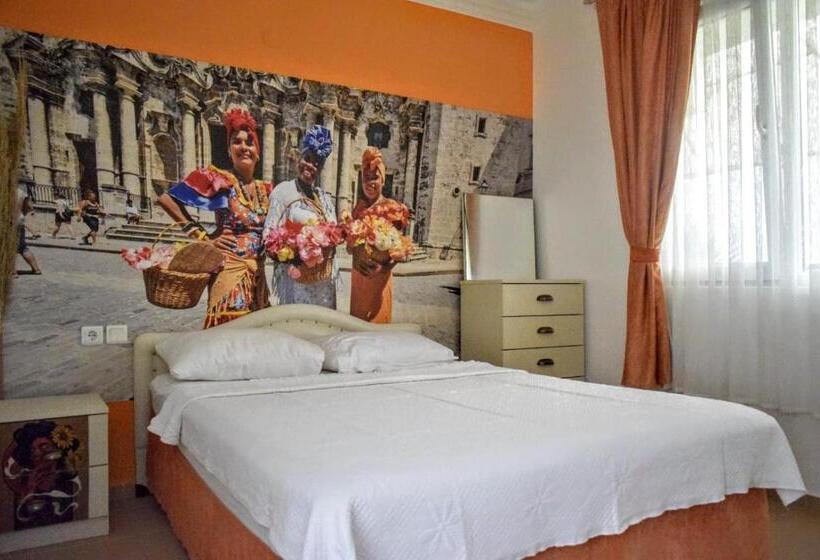 Eli̇t Otel