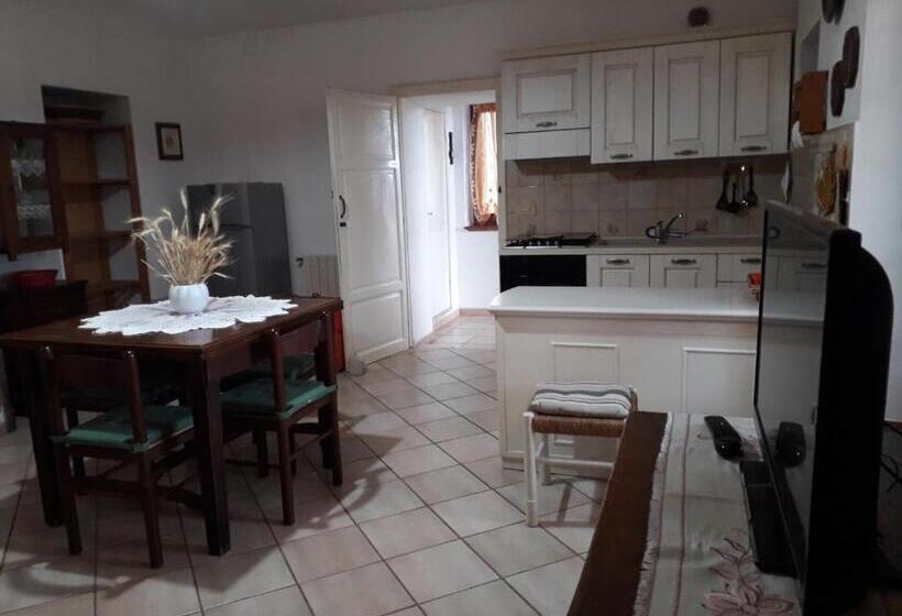 فندق Agriturismo Del Monte