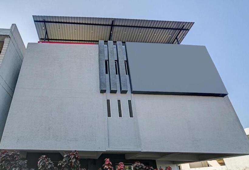 בית מלון כפרי Collection O The Eternity