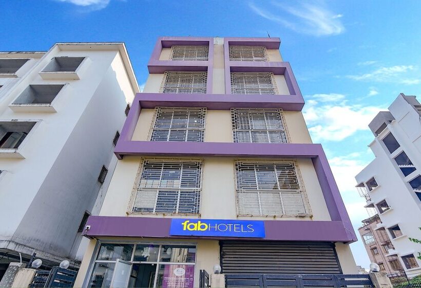 Отель Fab Sharma Inn