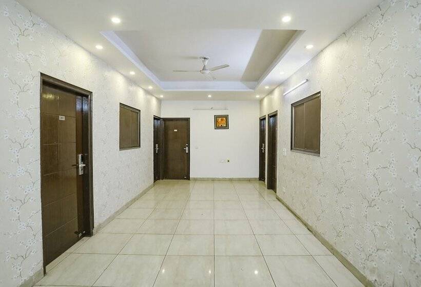 בית מלון כפרי Fabexpress Comfirt Inn