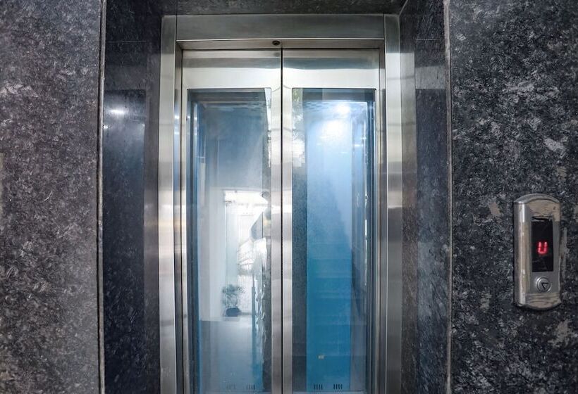 בית מלון כפרי Fabexpress Comfirt Inn