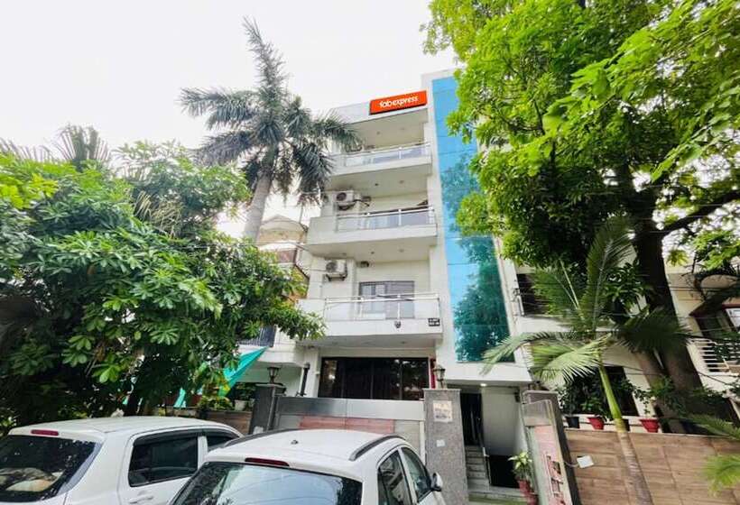 בית מלון כפרי Fabexpress Comfirt Inn