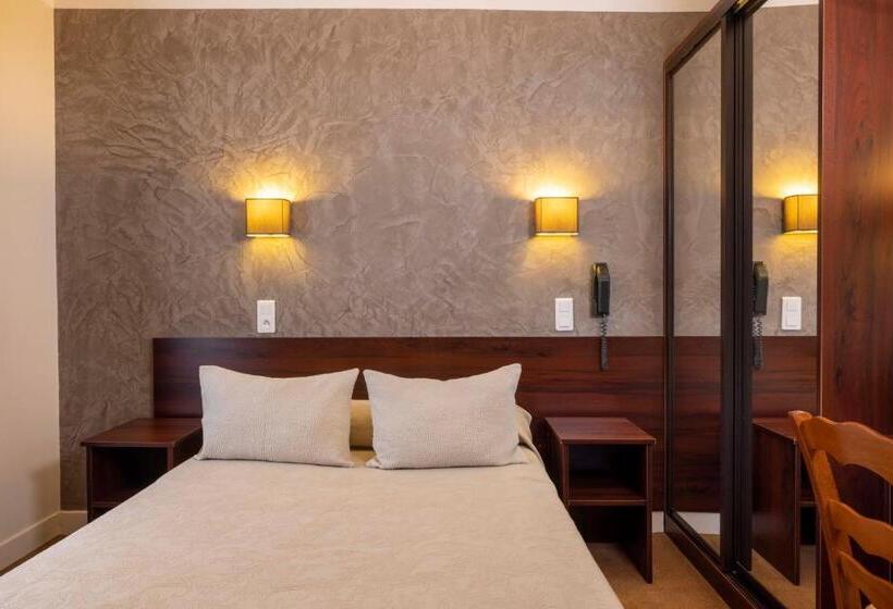 Отель Bijou Hôtel Paris Boulogne