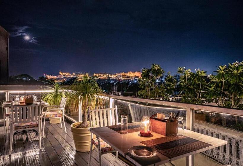 Tripli Hotels Shiv Villas