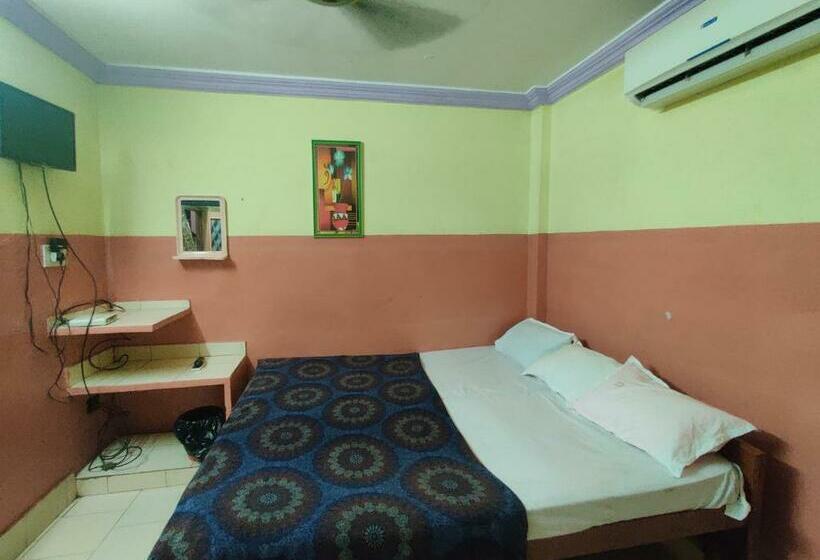 בית מלון כפרי Sri Durga Lodge