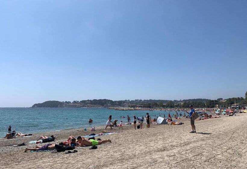 Confort Absolu à Sanary, L Appart De La Mer, Tout à Pied, Le Port, La Plage, Clim Et Garage