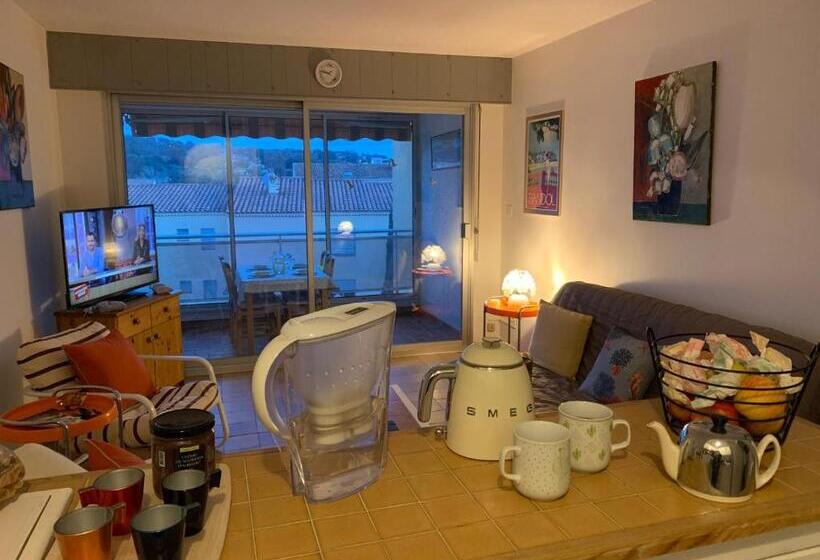 Confort Absolu à Sanary, L Appart De La Mer, Tout à Pied, Le Port, La Plage, Clim Et Garage