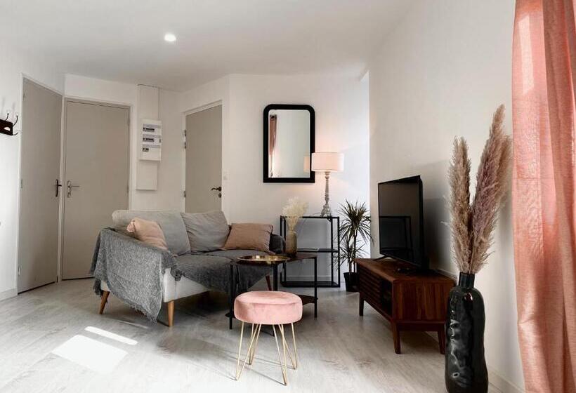 La Source   Spacieux T2 Au Coeur Du Village, à 5min Des Plages