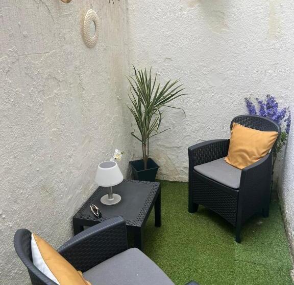 Central Brighton   1 Bedroom Apartment, Sleeps 4