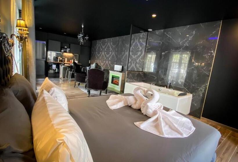 Nouveau   Luxure   Secret Suite   Jacuzzi