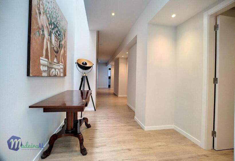 Pearls Beach Penthouse