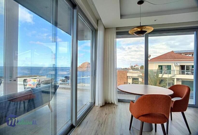 Pearls Beach Penthouse