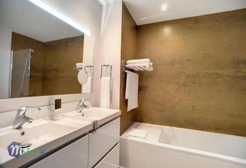 Pearls Beach Penthouse