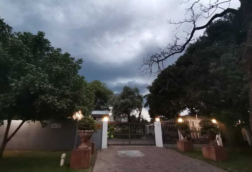 פנסיון Bono Luxury Guesthouse