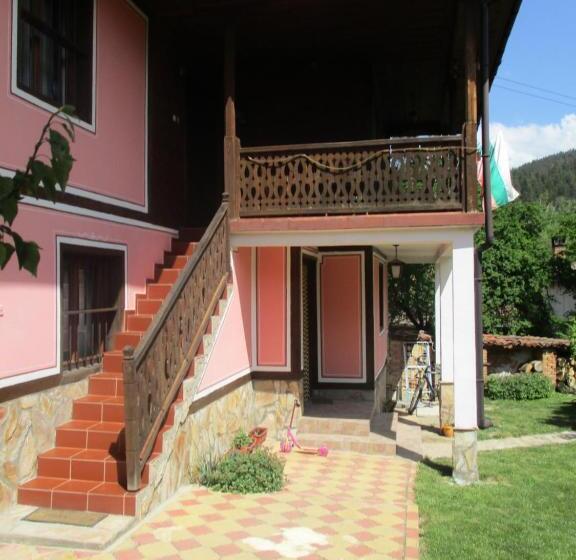 بنسيون Borimechkova Kashta