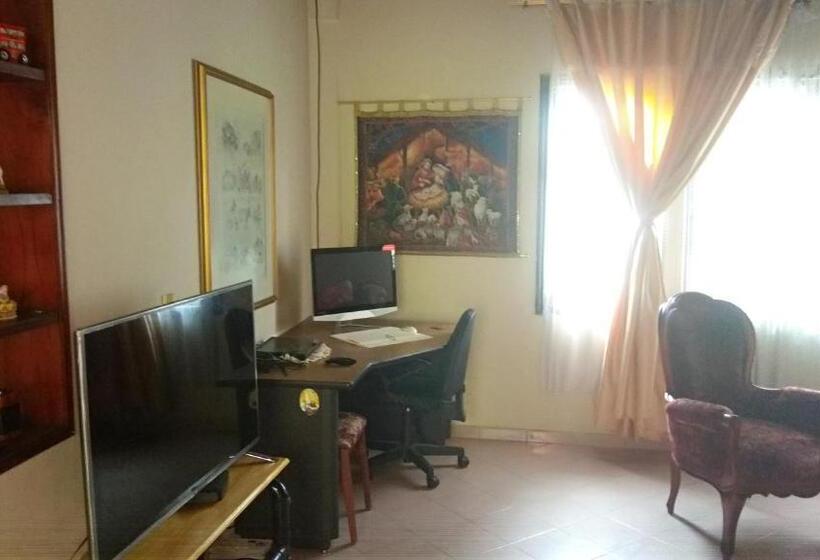 Pensión Casa Luna  Estratégica Ubicación