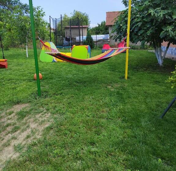 פנסיון Casa Tatiana