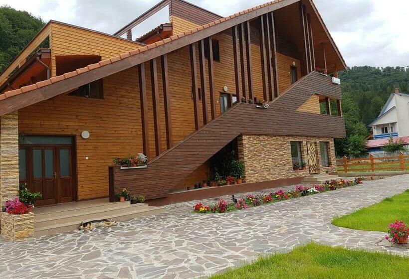 بنسيون Green Eden Lepsa