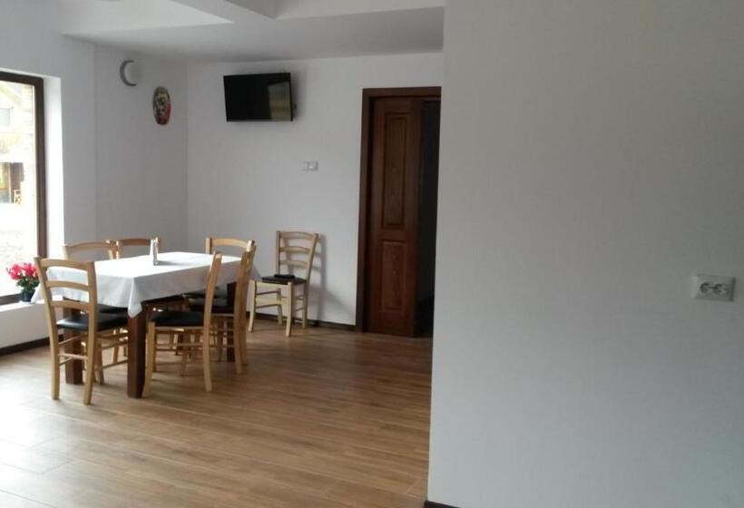 بنسيون Green Eden Lepsa