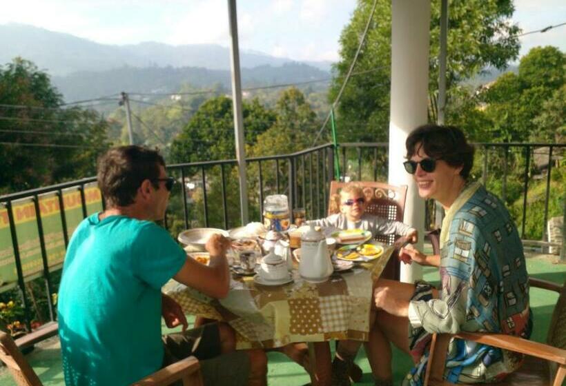 ペンション Mountain Top Guest