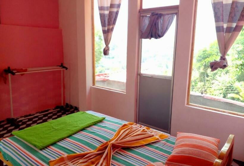 ペンション Mountain Top Guest