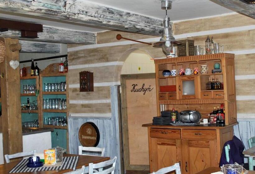 膳宿费 Penzion Na Staré Cestě