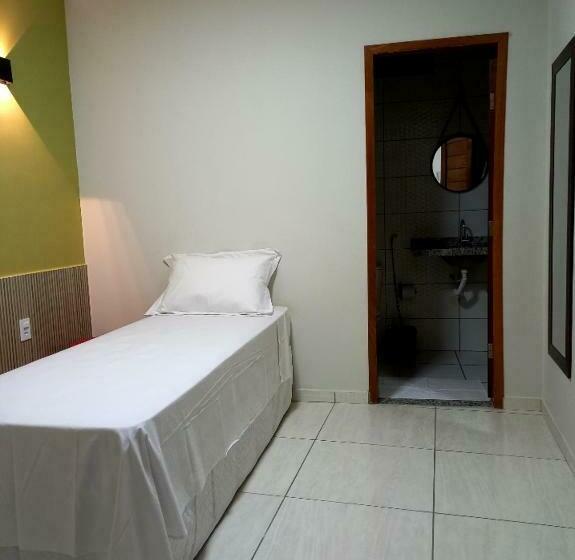 פנסיון Pousada Império