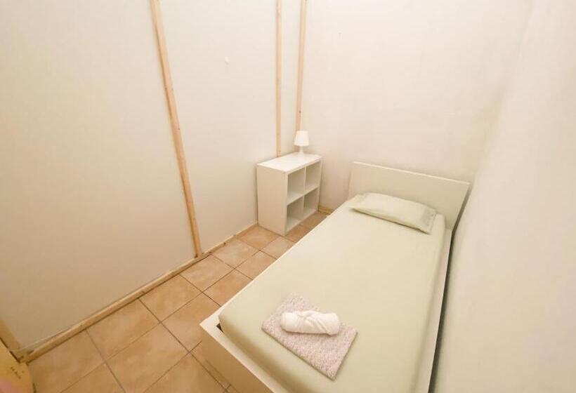 بنسيون Rota Ria Alojamento Local