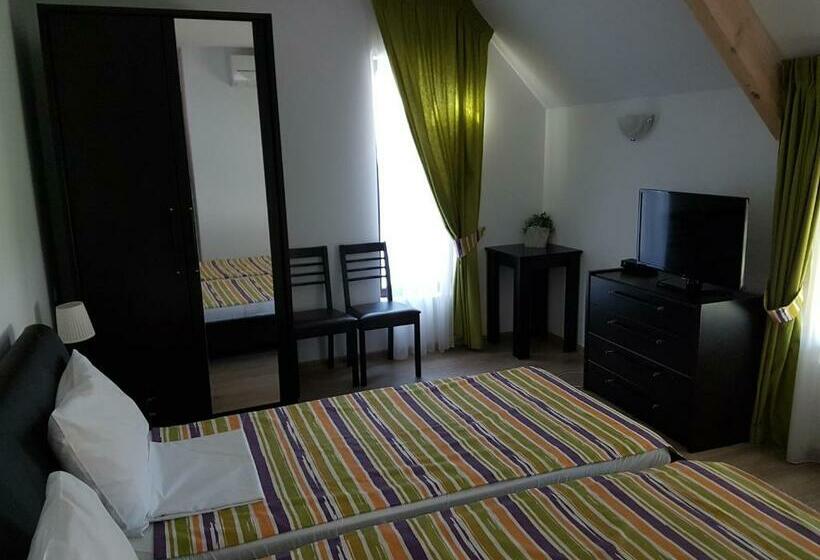 Pensiunea Pescarul Vanator Delta Dunarii