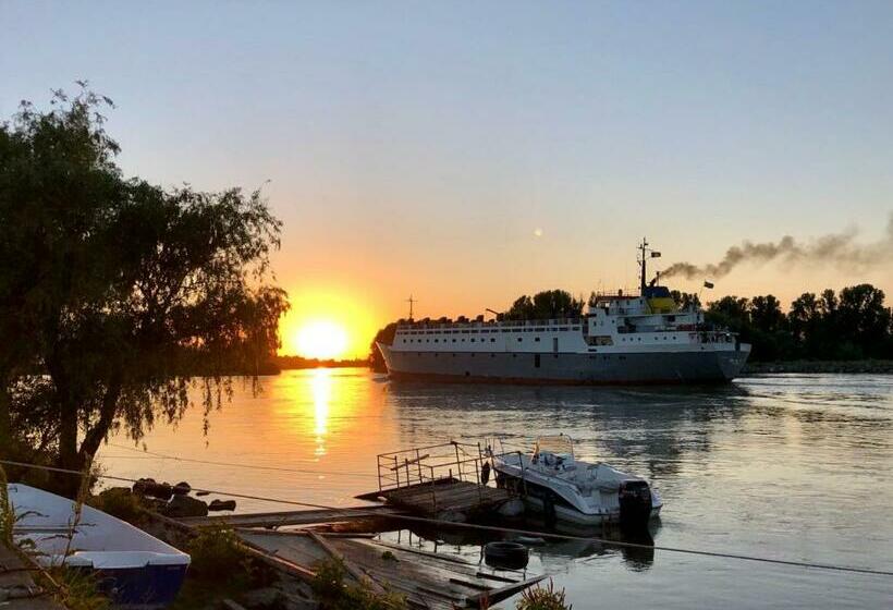 Pensiunea Pescarul Vanator Delta Dunarii