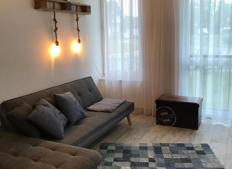 Platán Apartmanház