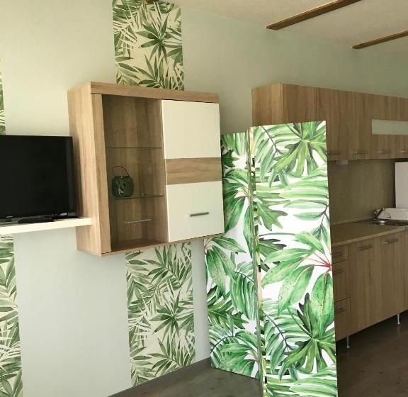 Platán Apartmanház