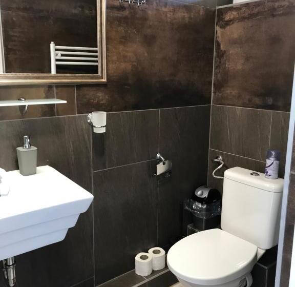 Platán Apartmanház