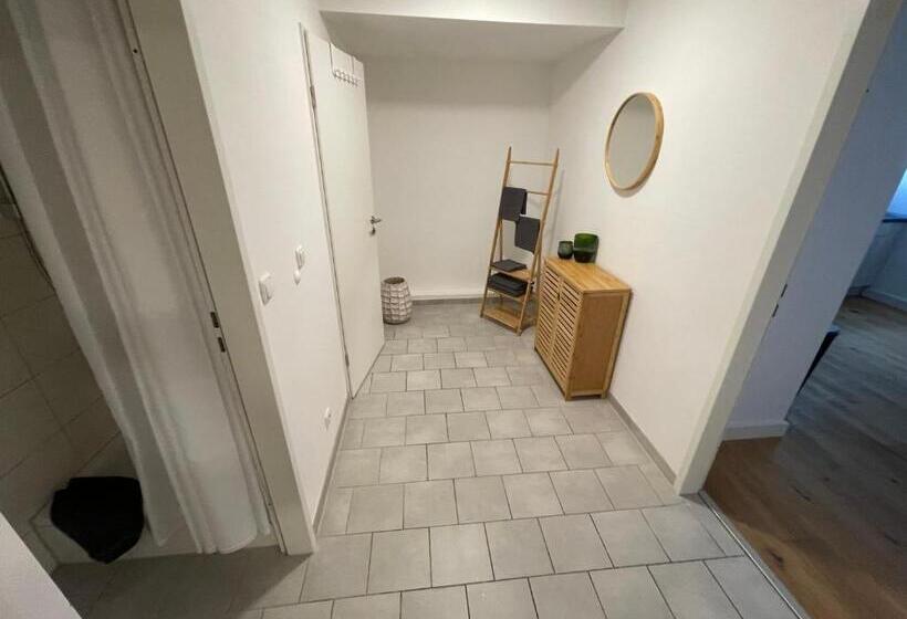 Schloss & Altstadt   Modern & Stylish Für 6 Küche