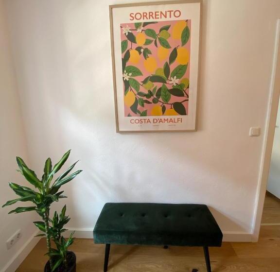 Schloss & Altstadt   Modern & Stylish Für 6 Küche