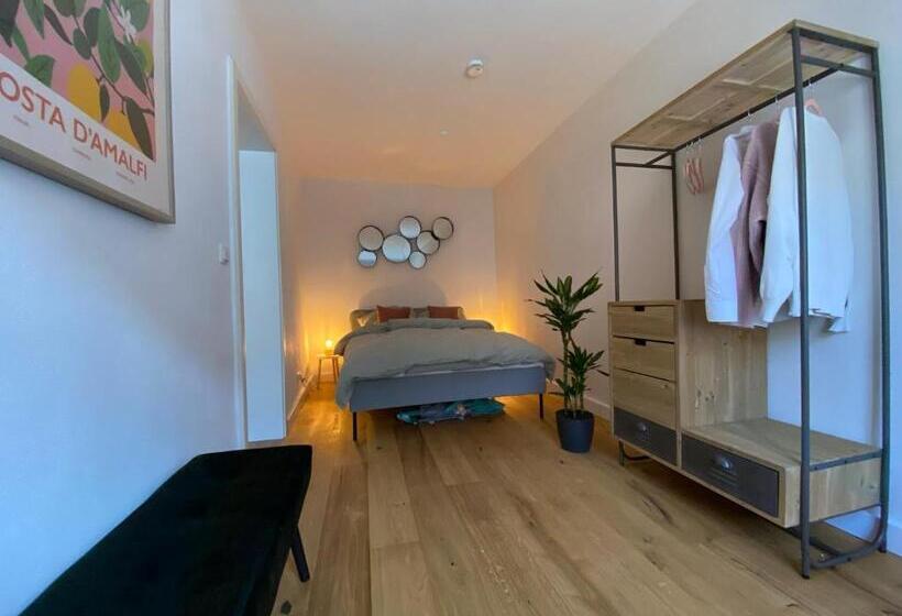 Schloss & Altstadt   Modern & Stylish Für 6 Küche