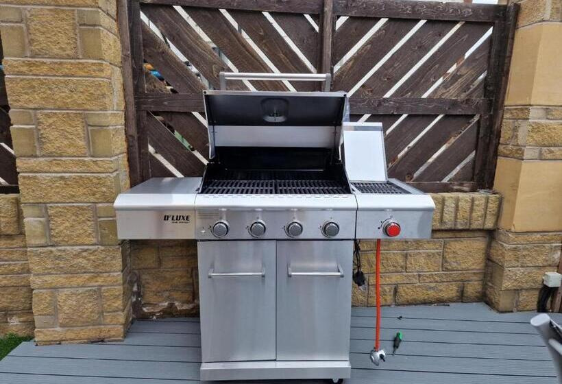 St Martin S House With Hot Tub