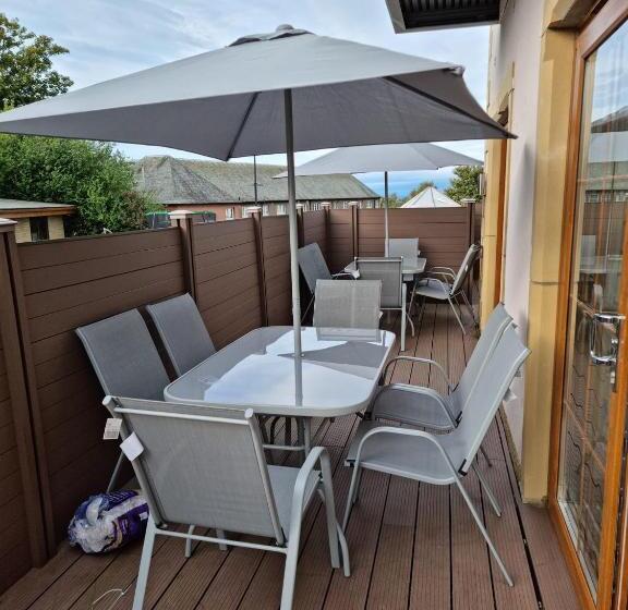 St Martin S House With Hot Tub