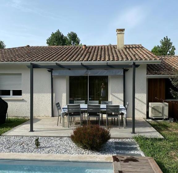 Villa Le Faré 10 Min Des Plages   Climatisée   8 Pers   Piscine Chauffée Du 1er Mai Au 30 Sept