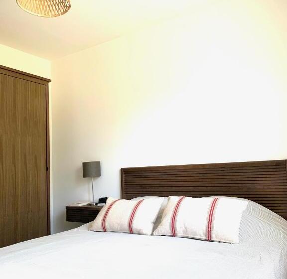 Villa Le Faré 10 Min Des Plages   Climatisée   8 Pers   Piscine Chauffée Du 1er Mai Au 30 Sept