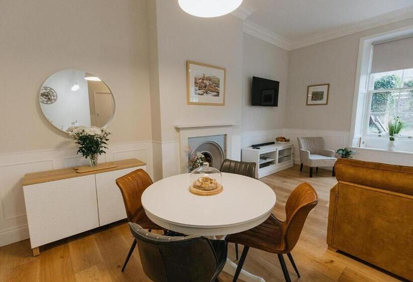 Wensleydale, Old Schools   Ground Floor Luxury Apartment In Richmond, North Yorkshire