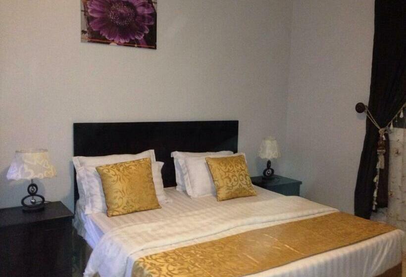 أجــنــحــة وتــيــن