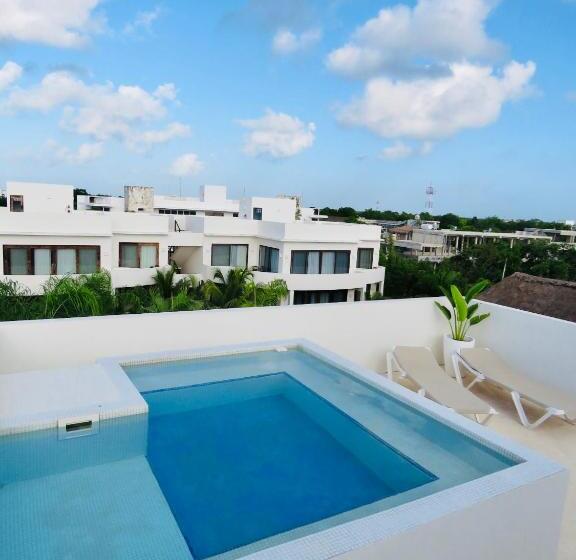Amazing Luxury Penthouse With Sunset,sunrise View, Private Jacuzzi And Rooftop Pool