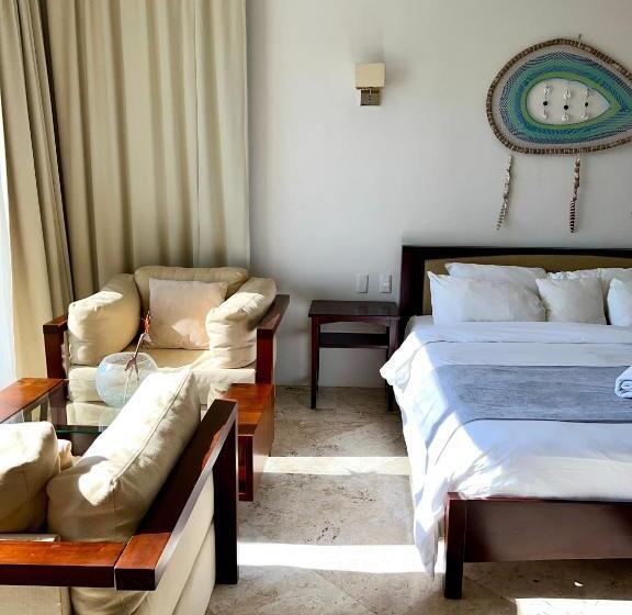 Amazing Luxury Penthouse With Sunset,sunrise View, Private Jacuzzi And Rooftop Pool