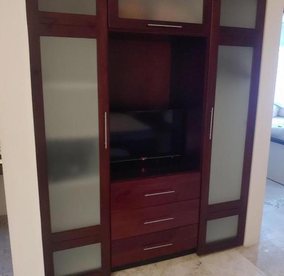 Amazing Luxury Penthouse With Sunset,sunrise View, Private Jacuzzi And Rooftop Pool