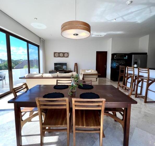 Amazing Luxury Penthouse With Sunset,sunrise View, Private Jacuzzi And Rooftop Pool