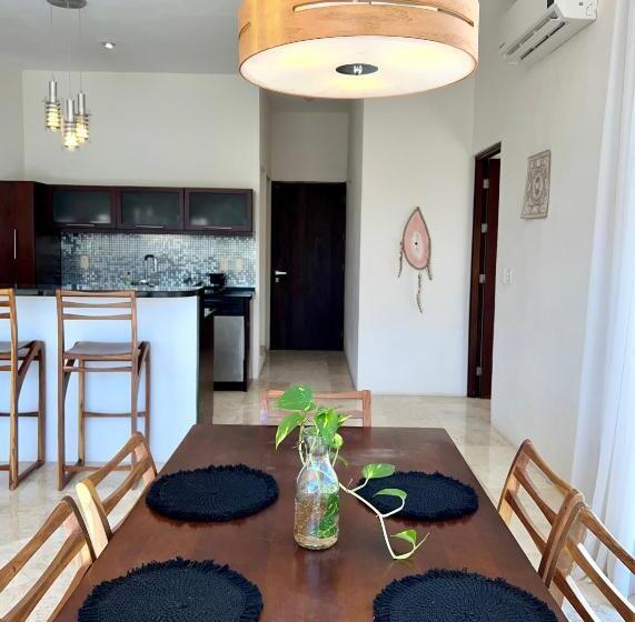 Amazing Luxury Penthouse With Sunset,sunrise View, Private Jacuzzi And Rooftop Pool