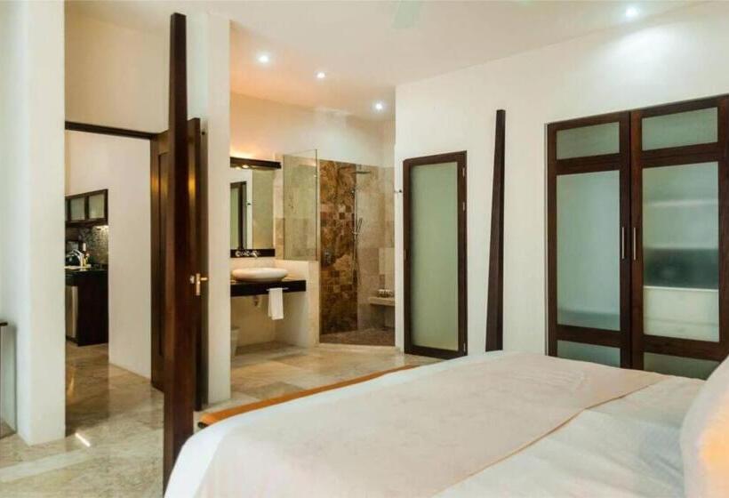 Amazing Luxury Penthouse With Sunset,sunrise View, Private Jacuzzi And Rooftop Pool